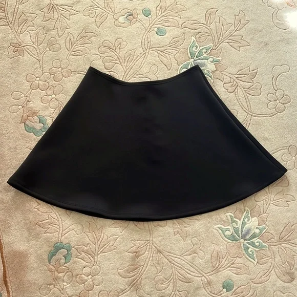American Apparel Black Mini Skater Skirt NWOT - Picture 1 of 4